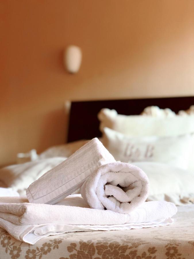 Bed & Breakfast In Piazzetta Sarzana